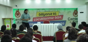 ZERDALİ’NİN YAZARI ÇAMLICA’DA