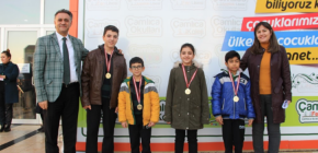 ÇAMLICA OKULLARINDA SATRANÇ TURNUVASI GURURU