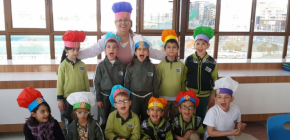 MİNİKLER YEMEKHANEDE