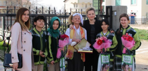 ÇAMLICA OKULLARI YAŞLILAR HAFTASINDA YAŞLILARINI UNUTMADI