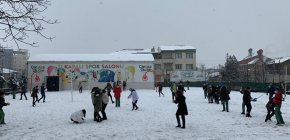 8. SINIFLARIN KAR SEVİNCİ..