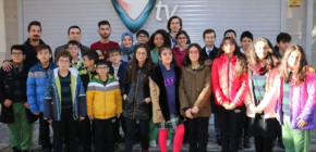 ÇAMLICALI ÖĞRENCİLER ÇALIŞAN GAZETECİLERİ UNUTMADI